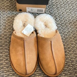 NWT UGG Chestnut Sheepskin Slippers